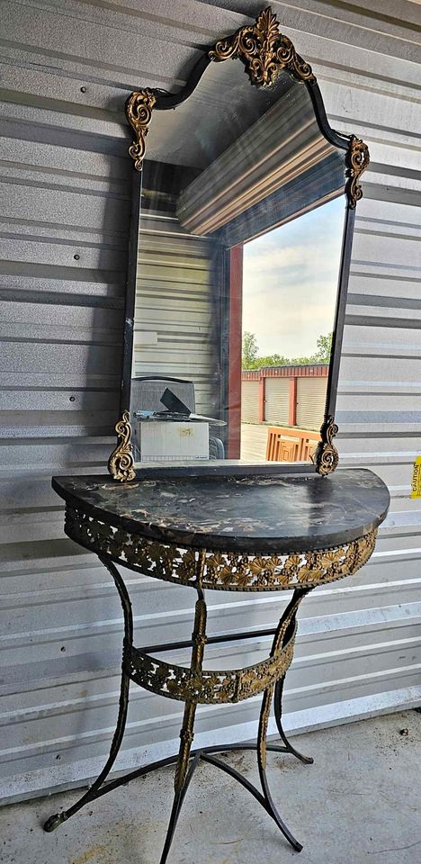Table/Mirror Set