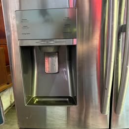 Samsung refrigerator 2014 model lightly use