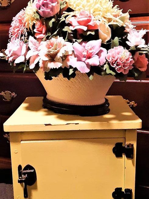 Porcelain/Ceramic Flower bouquet with huge gift box. Around 20 " long By 15" tal