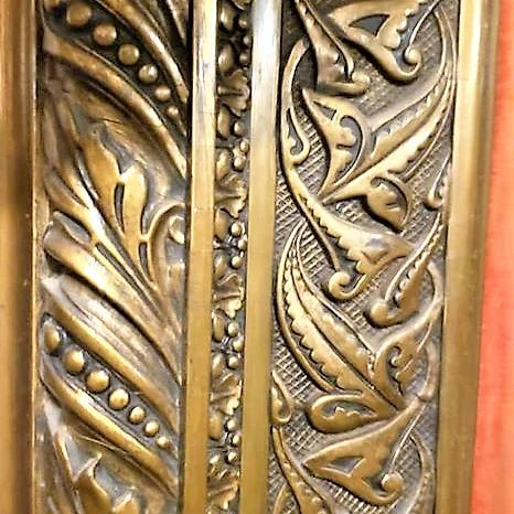 This is a beautiful needlepoint done with a 45x40 frame Jesus Mary and his disci