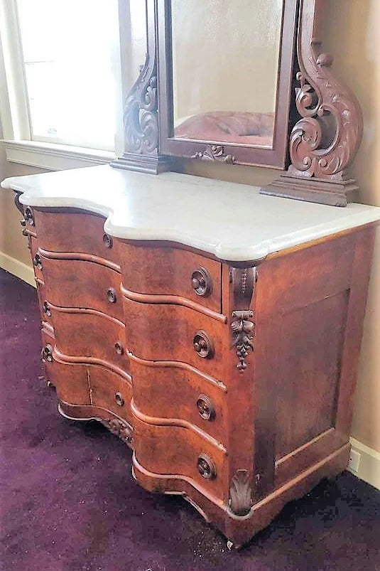 1840 's Walnut Victorian marble top dresser Pine Street Auction Gallery 1840 's Walnut Victorian marble top dresser Pine Street Auction Gallery