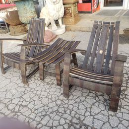 Canadian whiskey barrel chair set (2 chairs and table)